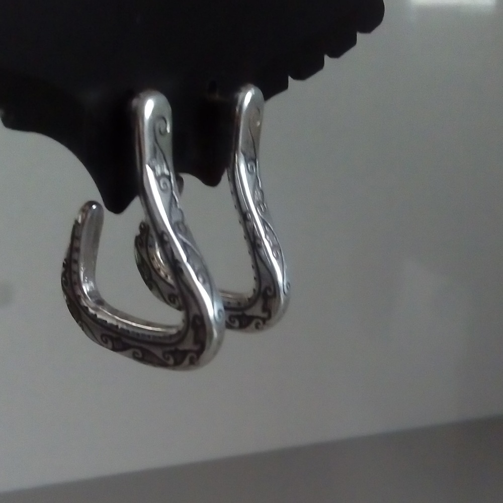 Silver hoops - Picture 4 of 4